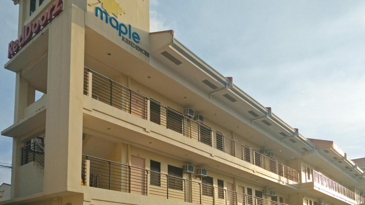 Reddoorz Plus Near Talisay Town Center Exterior photo